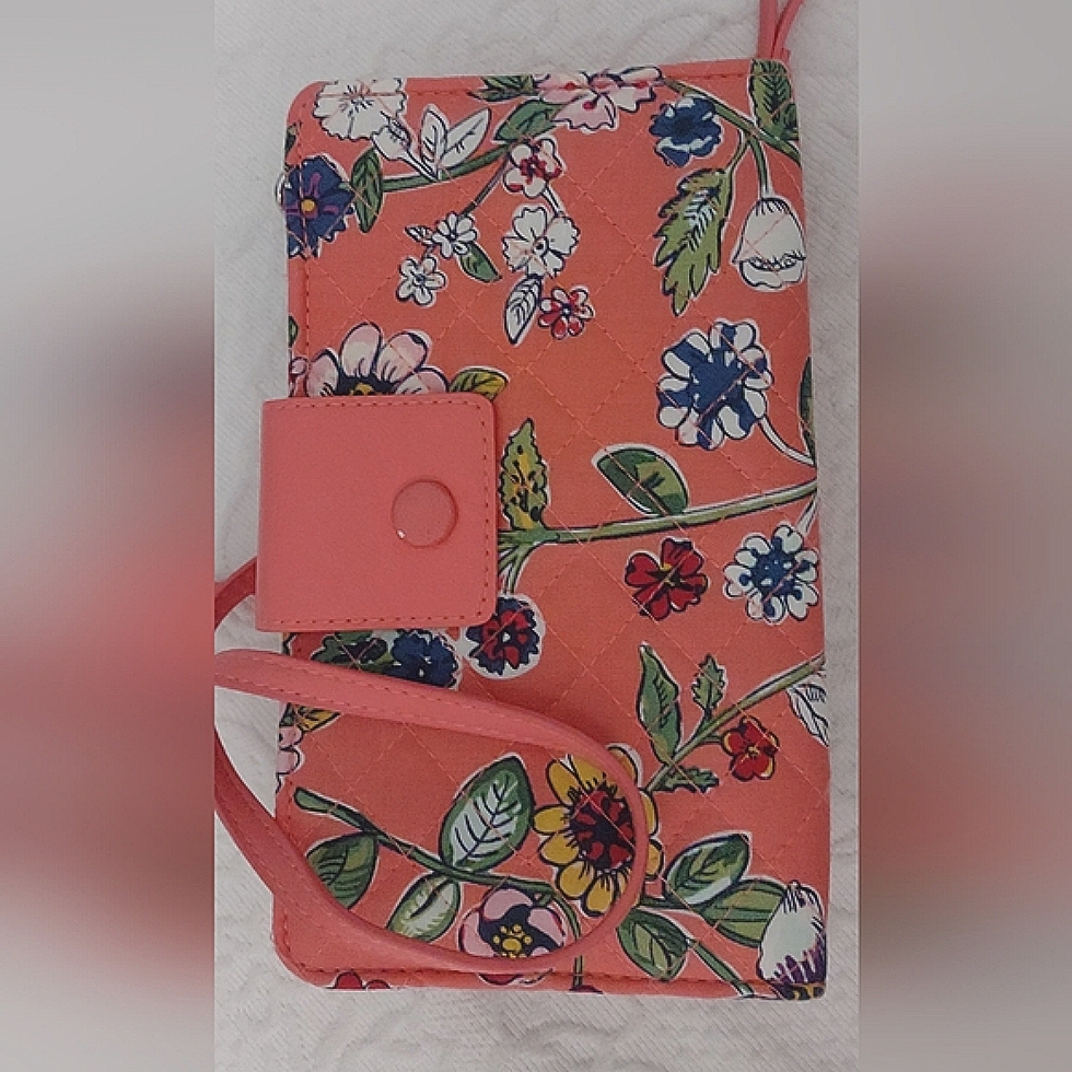 Vera Bradley New Never Used Multi-Section Shoulder Strap Clutch.